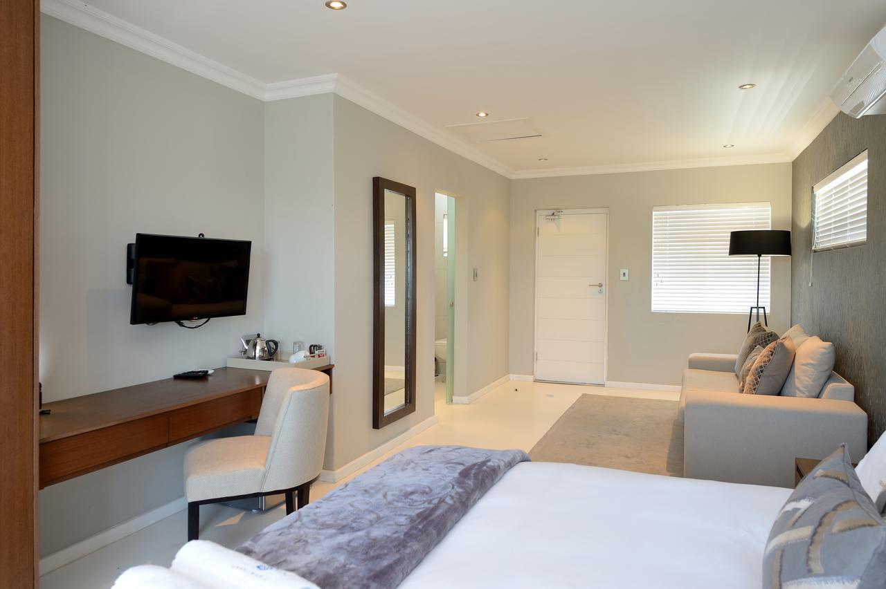Grand Blue D Otel Cape Town Dış mekan fotoğraf